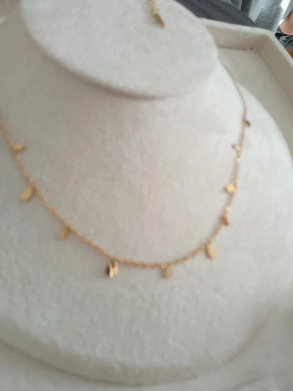colar de contas em forma de gota de aço inoxidável dourado – photo 2